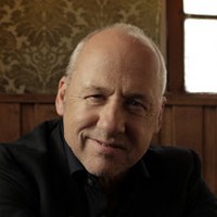 Do Prahy zavítá slavný hudebník Mark Knopfler. Přiveze s sebou novou desku Privateering
