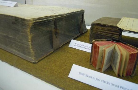 skvosty knihovnausti 6