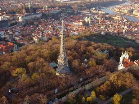 Turisticke cile Petrin