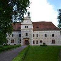 Zámek v Doudlebách nad Orlicí sází na nevšední zážitky, nabízí i memoáry paní hraběnky