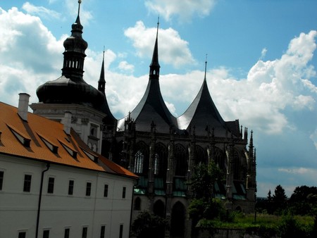 Kostely1
