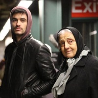 Film ZER měl pražskou derniéru, režisér s hercem byli přivítáni kurdskými šálami