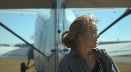 TH Beyond Her Lens - fotoarchiv filmu 2