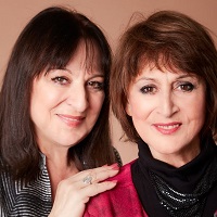 Martha Elefteriadu chystá se sestrou Tenou nové CD a prozradila, proč před 30 lety najednou zmizela z rádií i z televize