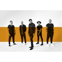 Michal Hrůza vydává nové album Světlo do tmy a posuvá turné