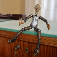 Cesta do hlubin robotovy duše. Památník Karla Čapka představuje výstavu k výročí hry R.U.R.