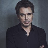 JEAN-MICHEL JARRE uvádí « WELCOME TO THE OTHER SIDE »: NOVOROČNÍ SPEKTAKULÁRNÍ KONCERT ve virtuálním NOTRE-DAME