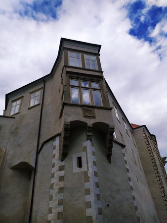 zamek miroslav3