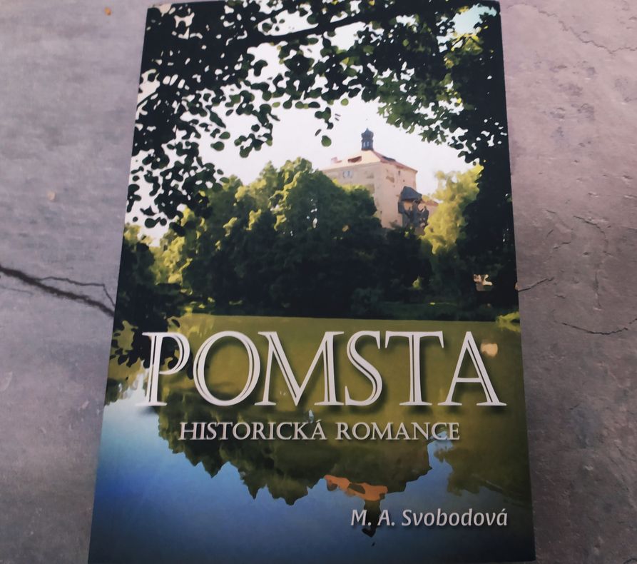 Historická romance Pomsta vypráví příběh mladé ženy z řad nižší šlechty