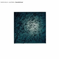 Vprostřed noci. Album plné poezie, něhy i bolesti. Života!