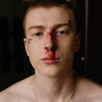 Adam Mišík prodává kokain a chce udělat BANGER. První záběry ze stejnojmenného filmu