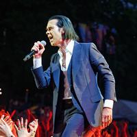 Metronome Prague: Nick Cave se nechal unášet na rukou, Beck zdolal déšt a Underworld roztančili davy