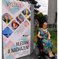 Výtvarnice Věra Katka Tatarkovičová se představuje výstavou své tvorby v Kroměříži