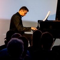 Alois Hába a výběr z jeho málo známých klavírních skladeb. Závěrečný koncert série Nová hudba v Atriu