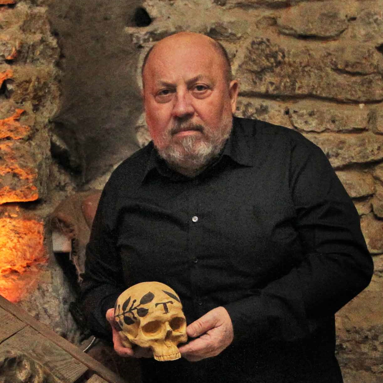 Arnošt Vašíček: Musí to být láska na první pohled. Šíleně bláznivá, která vás pohltí
