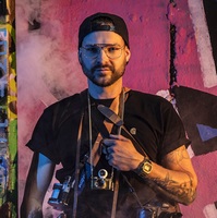 Český fotograf Dereck Hard zvítězil v prestižní soutěži ND Awards. Jeho tvorba je nyní k vidění v rámci výstavy THINGS v Galerii 1