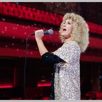 Petra Králová se promění ve zlínském divadle v Evu Pilarovou