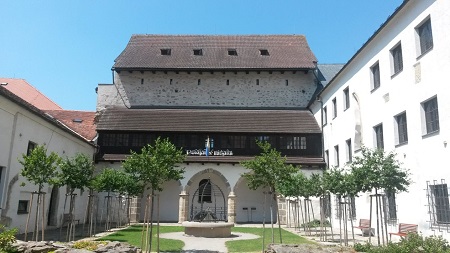 Sedm zákonu 1