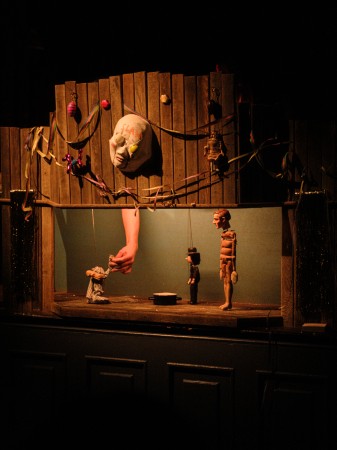 colours divadlo slam puppetry