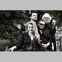 Vyšehrad ožije autentickou worldmusic: RAZAM a Iva Marešová vystoupí pod širým nebem
