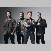 PapaRoach200