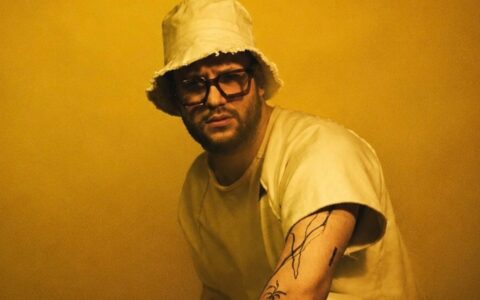 Jacob Carl vydává hiphopovou desku. Hostují na ní Rest, Kato z Prago Union, Fejbs, DJ Fatte, legendární DJ Qbert i rapper K47 ze San Franciska