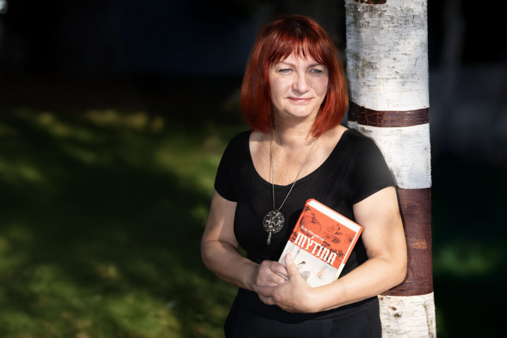 Eva Hnudová, autorka Mýtiny