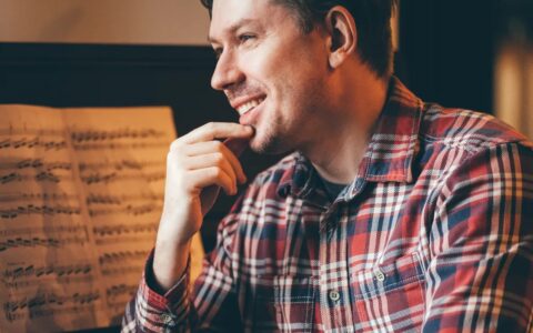Pavel Szabo vydává EP Old Light: sedm klavírních skladeb o světě v proměně