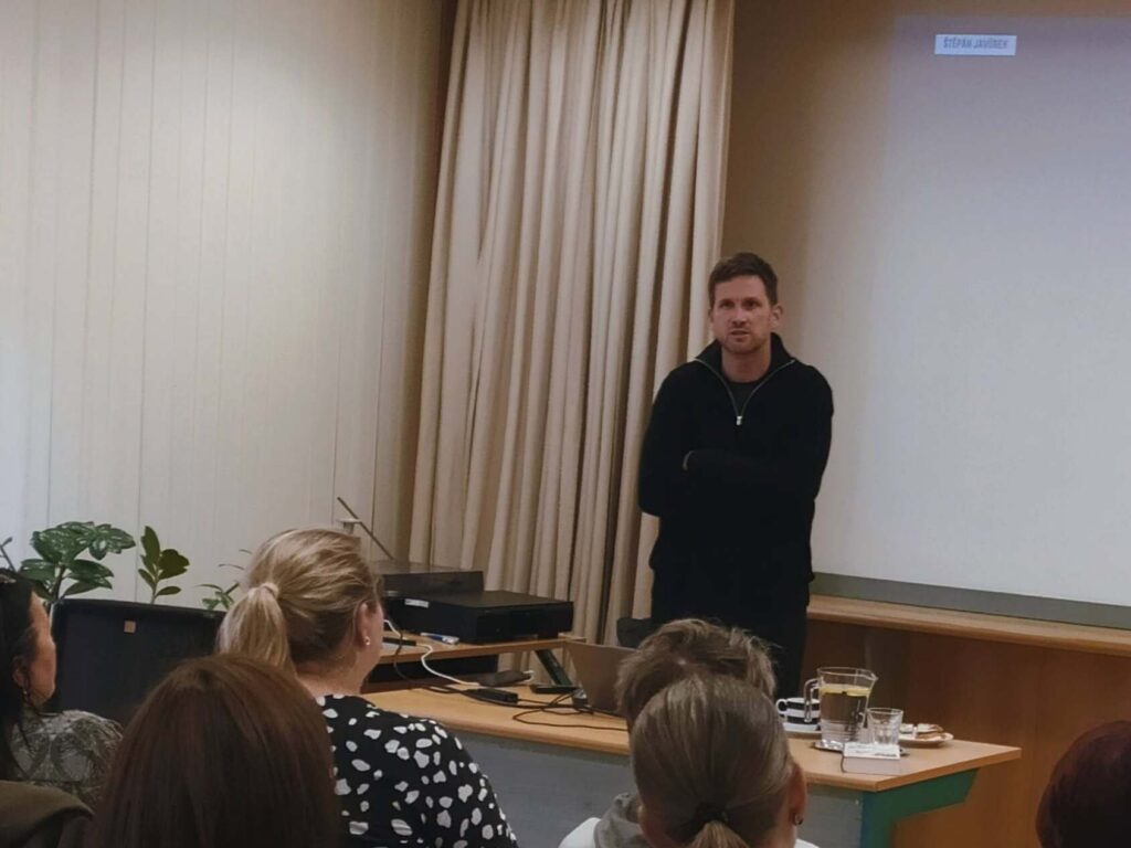 Spisovatel Štěpán Javůrek umí poutavě vyprávět a má smysl pro humor