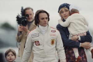 Vášeň, rychlost a život na hraně. Film Villeneuve vypráví příběh závodníka, který změnil F1
